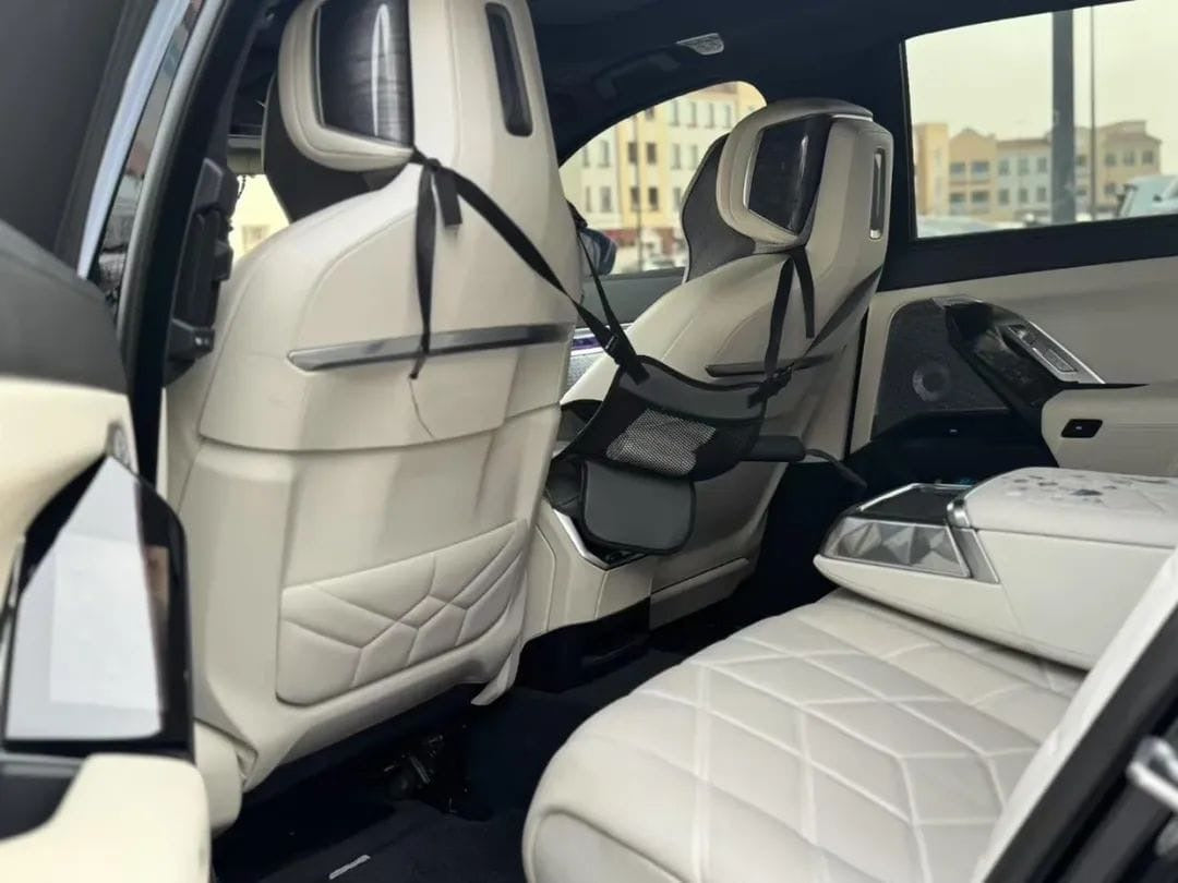 2023 BMW 760i – GCC Specs – Luxury Executive Sedan