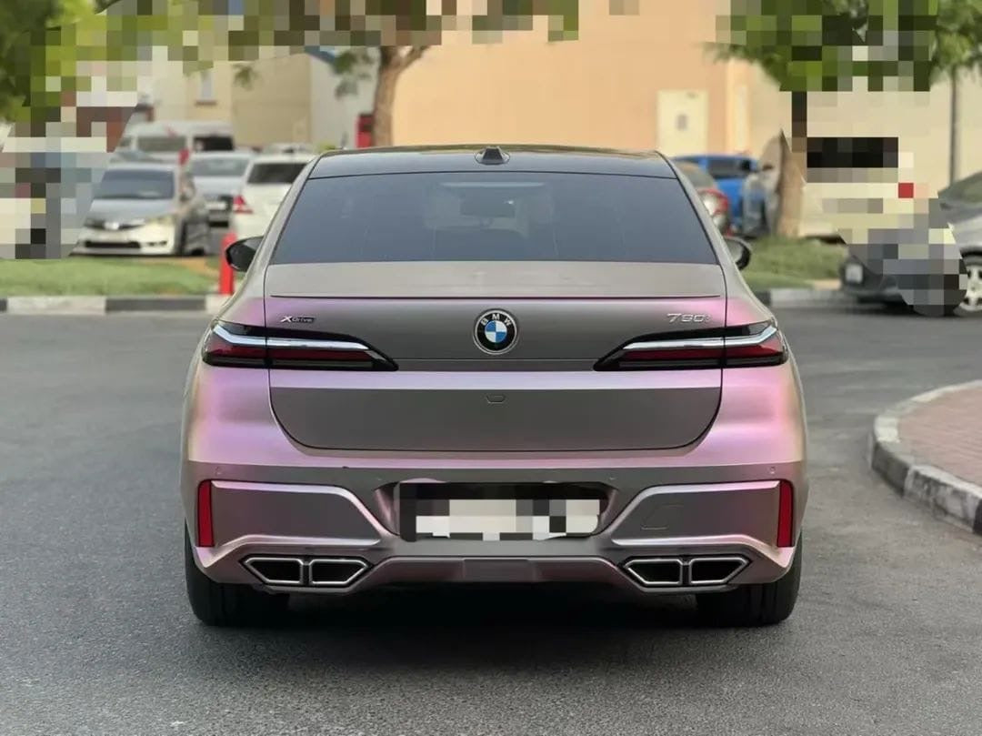 2023 BMW 760i – GCC Specs – Luxury Executive Sedan